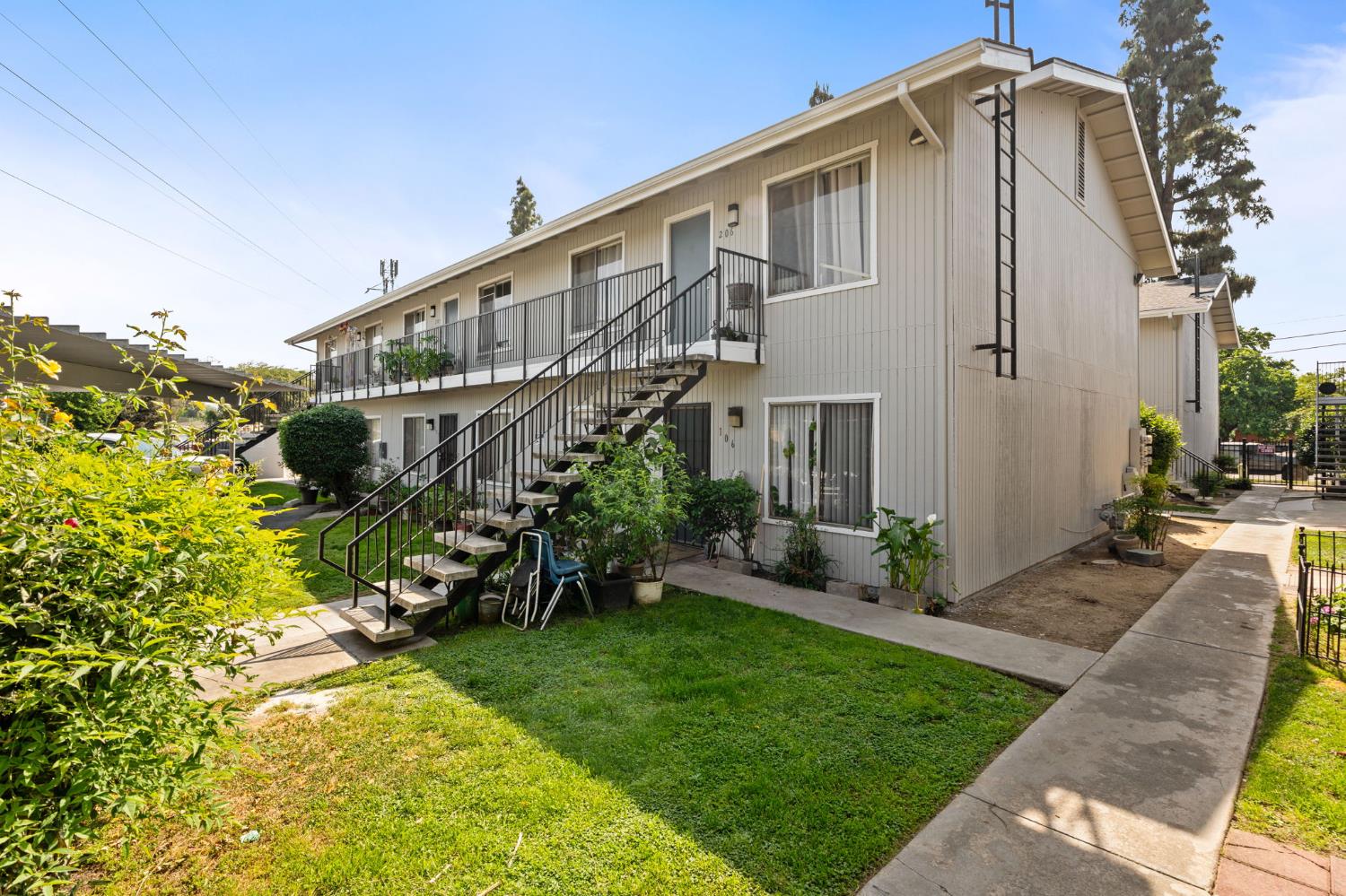 125 E Dakota Ave #101, Fresno, CA 93704