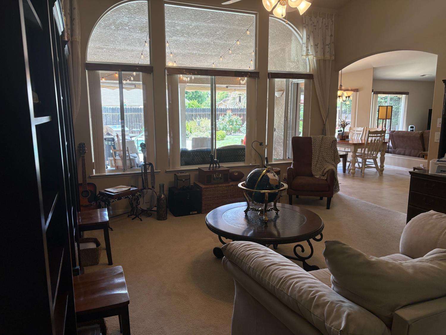 8263 N Mcdonald Ave, Fresno, CA 93720