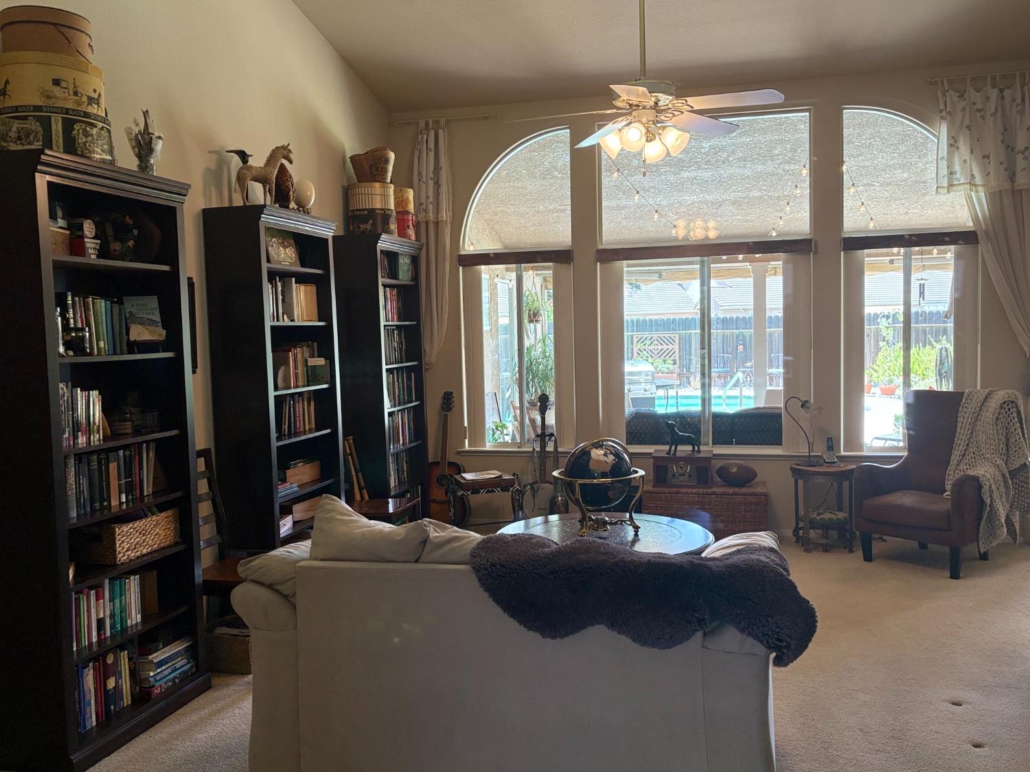 8263 N Mcdonald Ave, Fresno, CA 93720