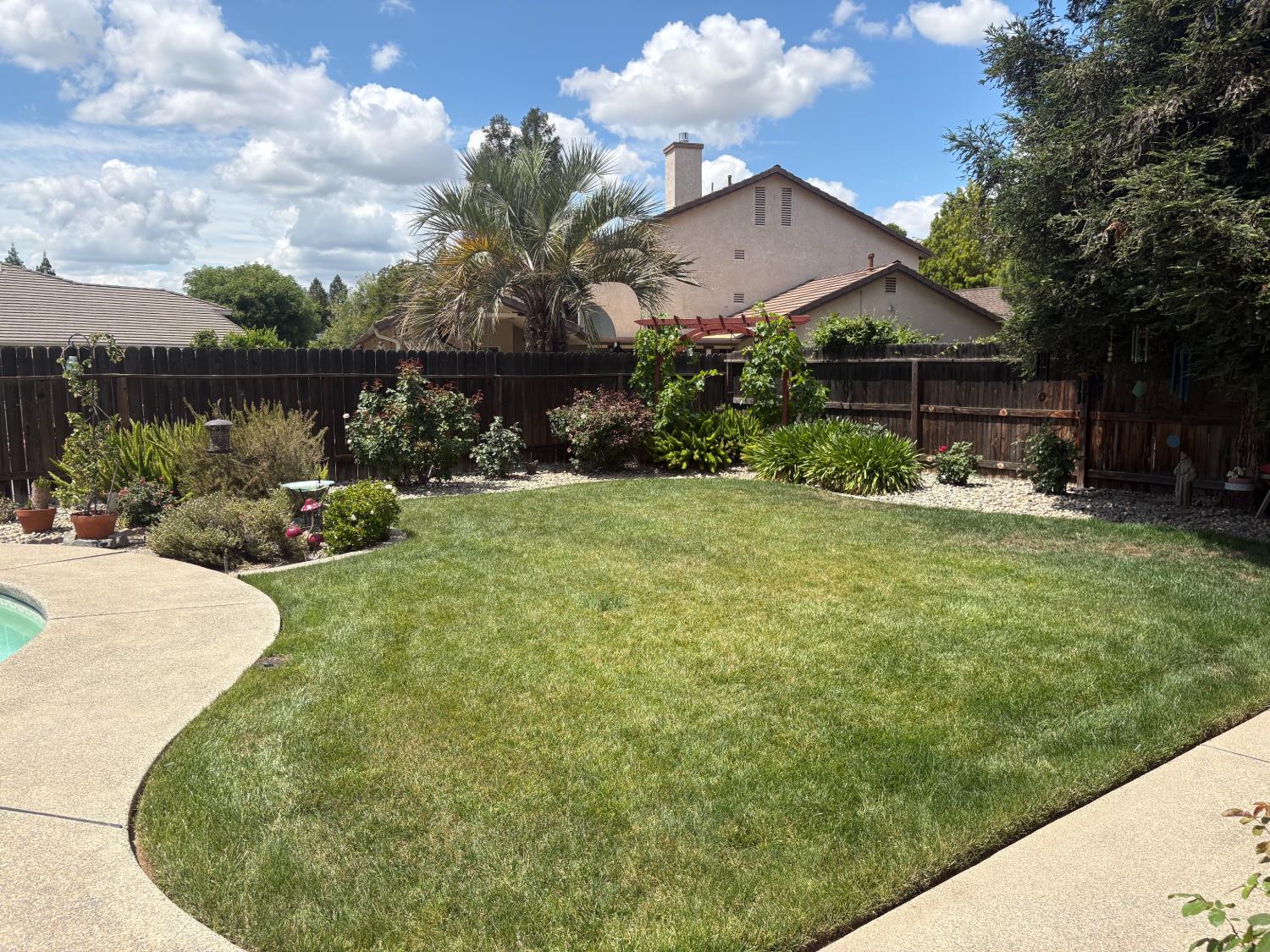 8263 N Mcdonald Ave, Fresno, CA 93720