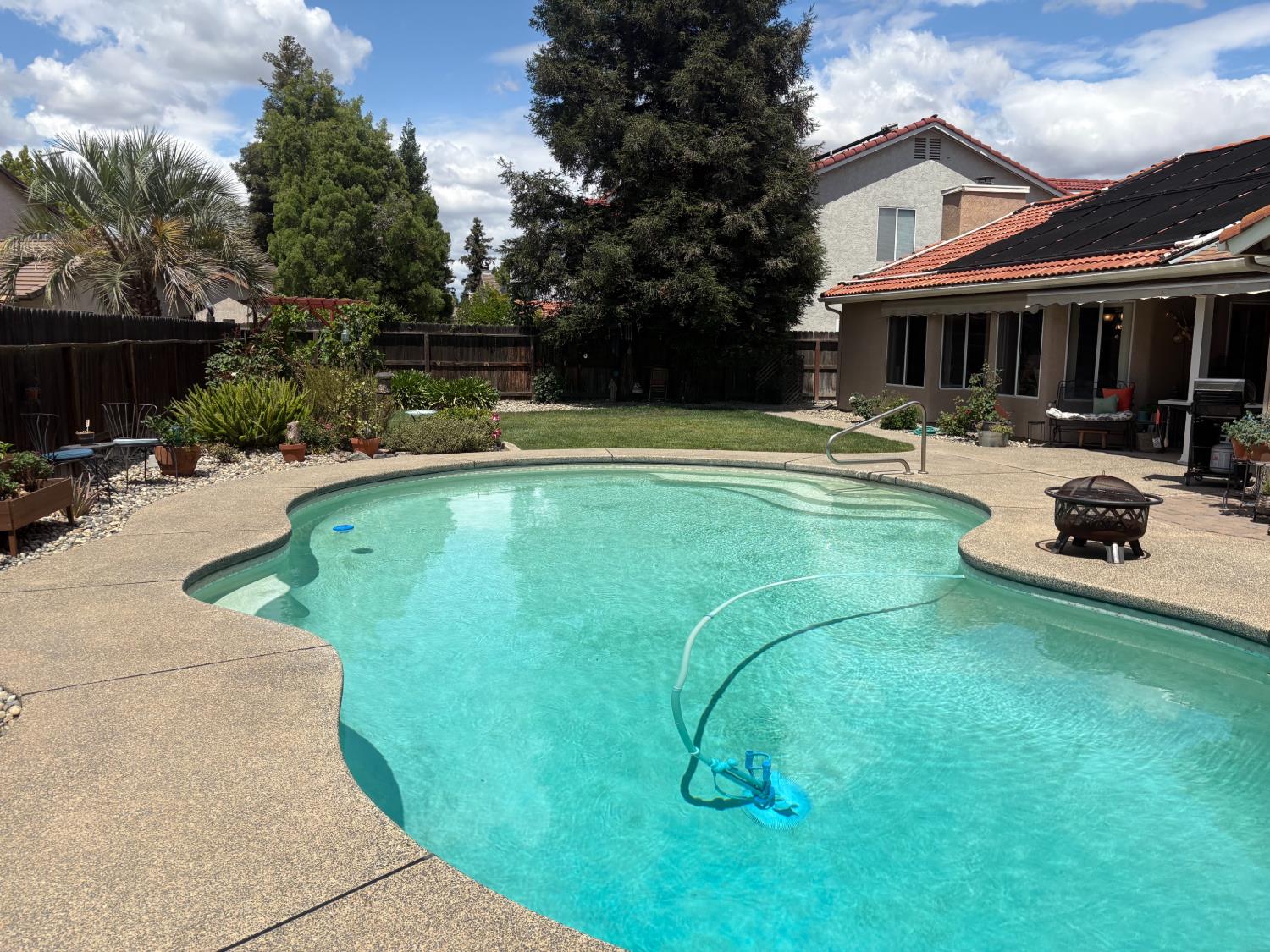 8263 N Mcdonald Ave, Fresno, CA 93720