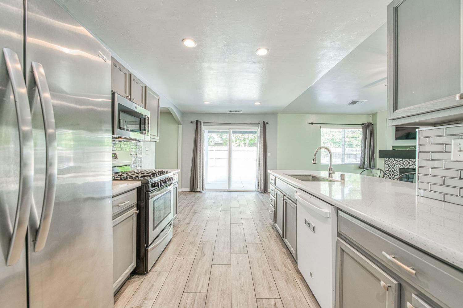 3673 N Denali Ave, Fresno, CA 93727