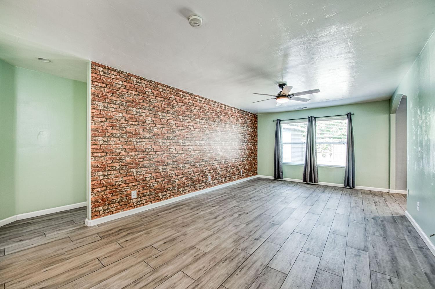 3673 N Denali Ave, Fresno, CA 93727