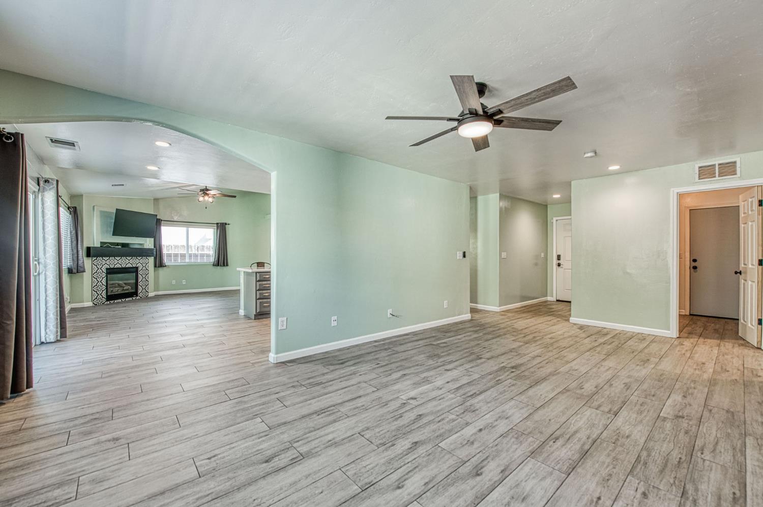 3673 N Denali Ave, Fresno, CA 93727