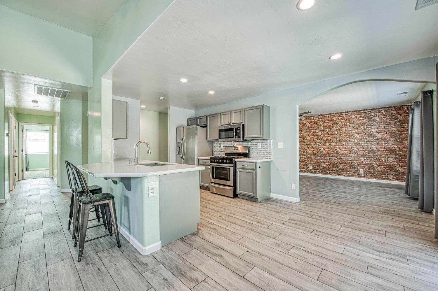 3673 N Denali Ave, Fresno, CA 93727