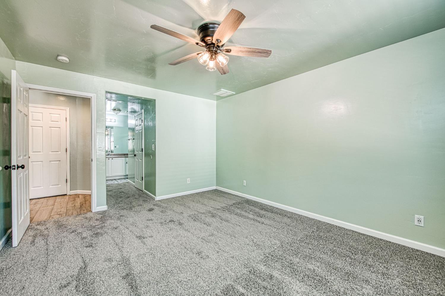 3673 N Denali Ave, Fresno, CA 93727