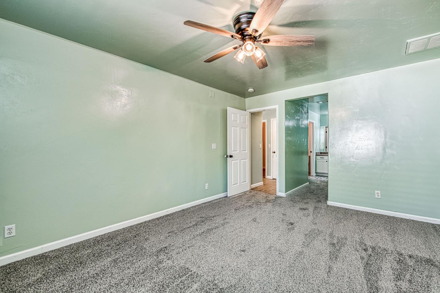 3673 N Denali Ave, Fresno, CA 93727