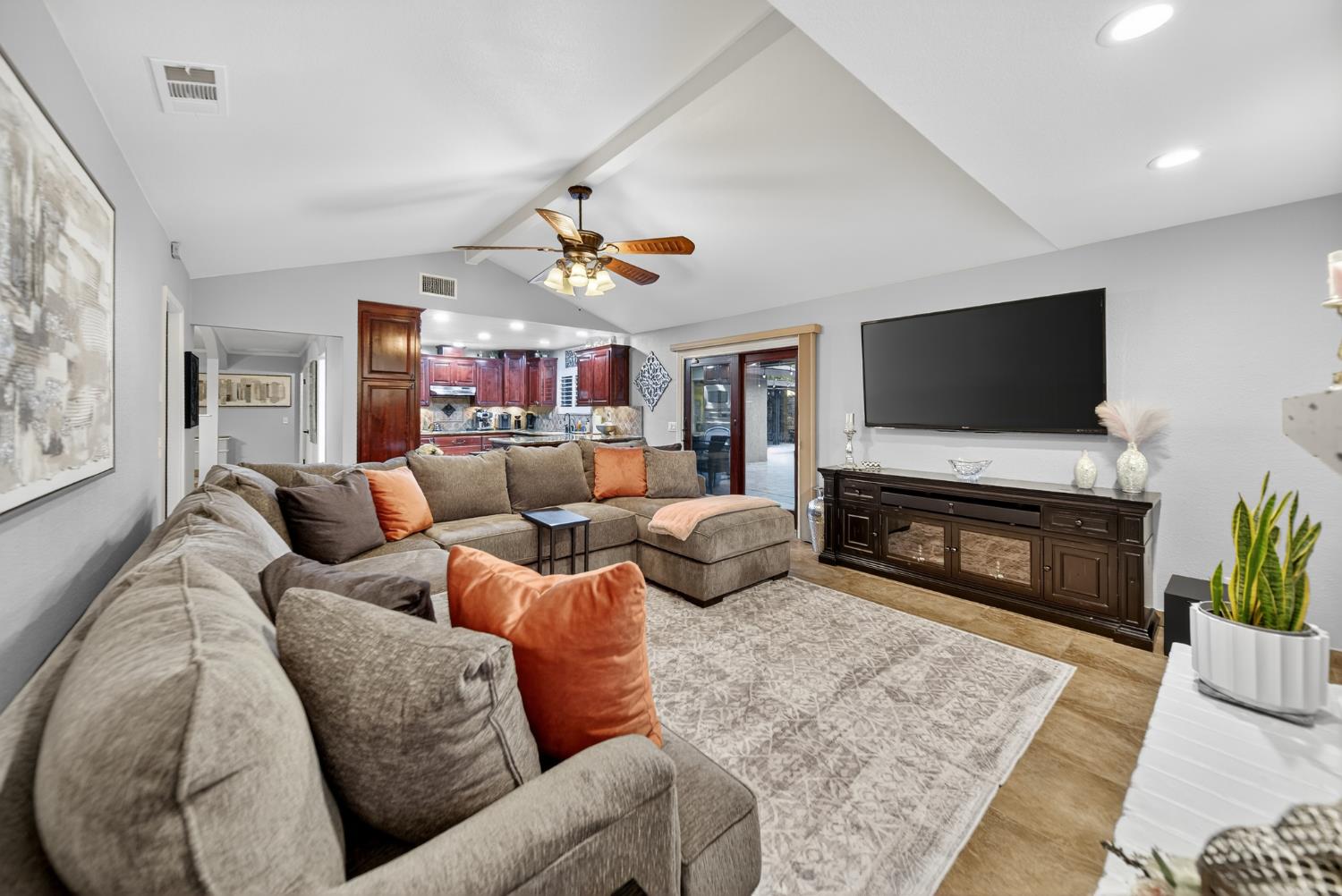 101 Mainberry, Madera, CA 93637