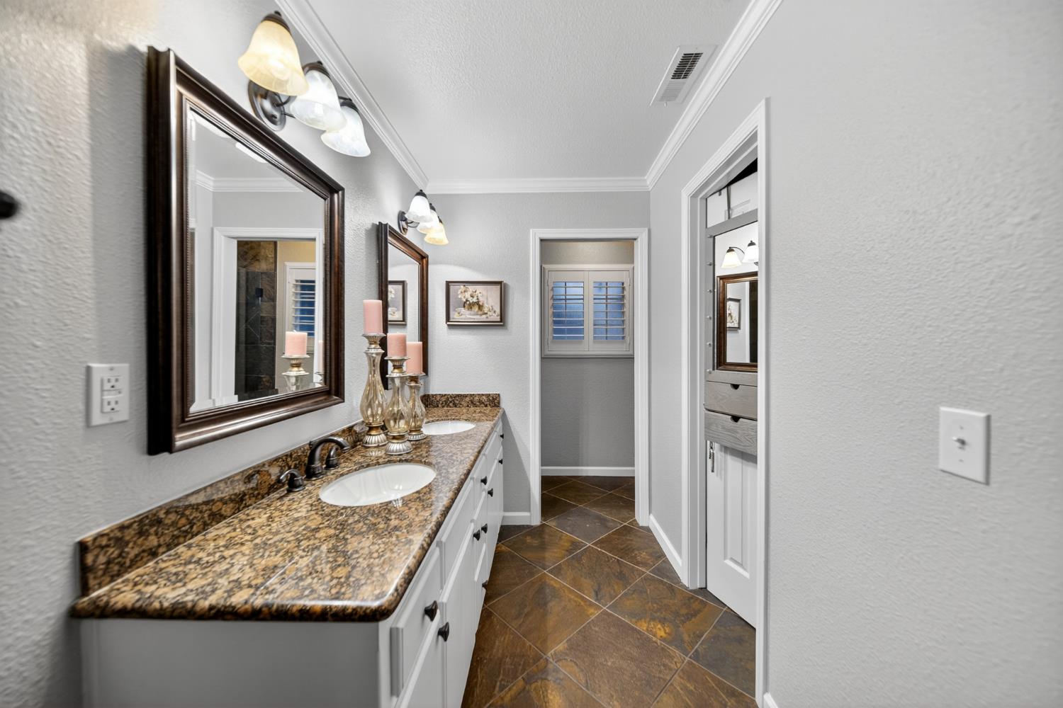 101 Mainberry, Madera, CA 93637