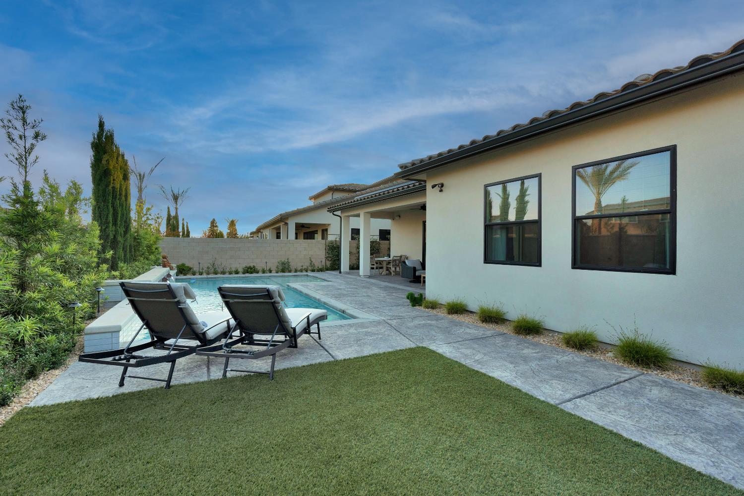 2857 E Beech Tree Dr, Fresno, CA 93730