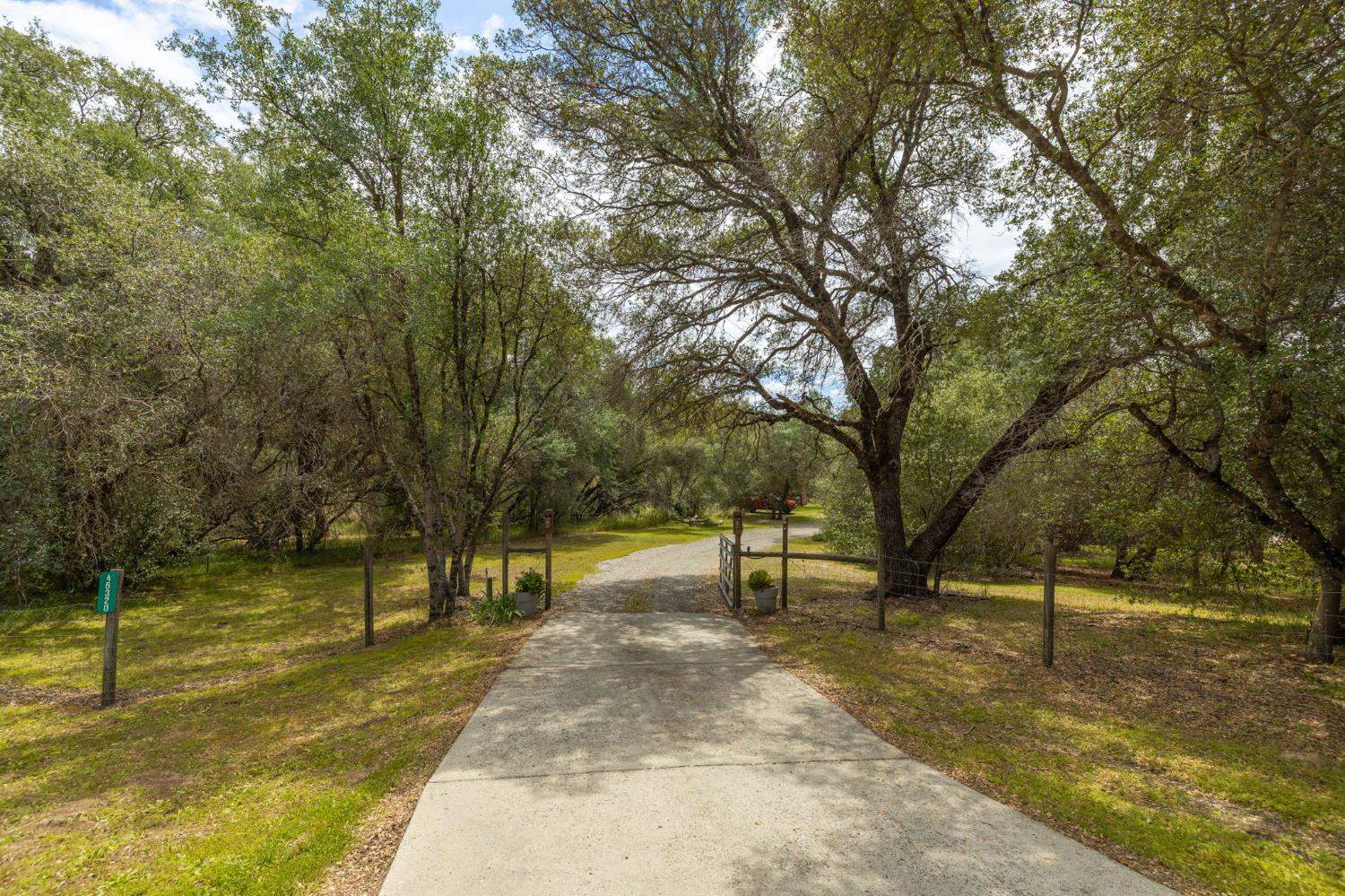 46320 Oonay Nation Rd, Coarsegold, CA 93614