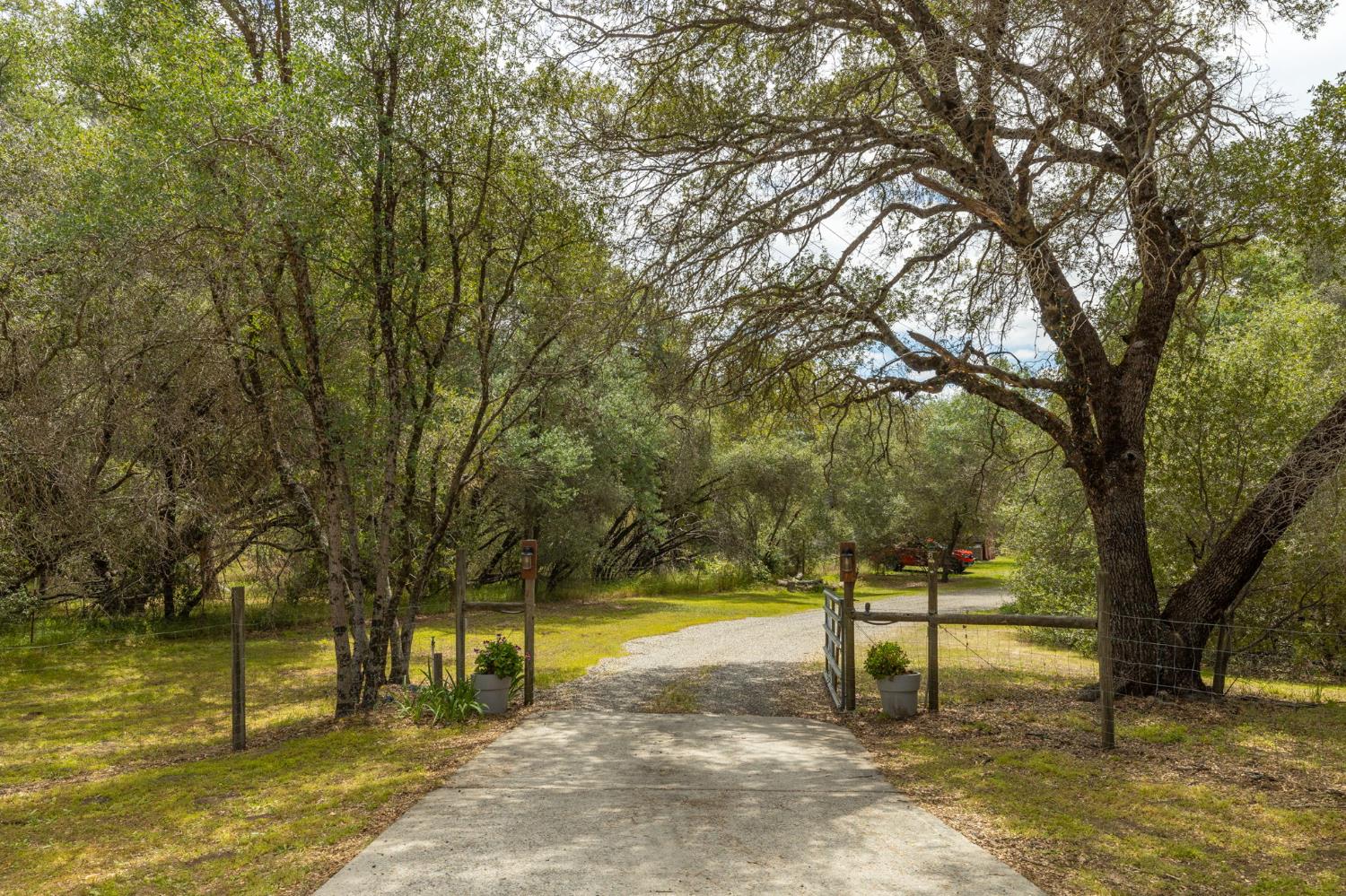 46320 Oonay Nation Rd, Coarsegold, CA 93614