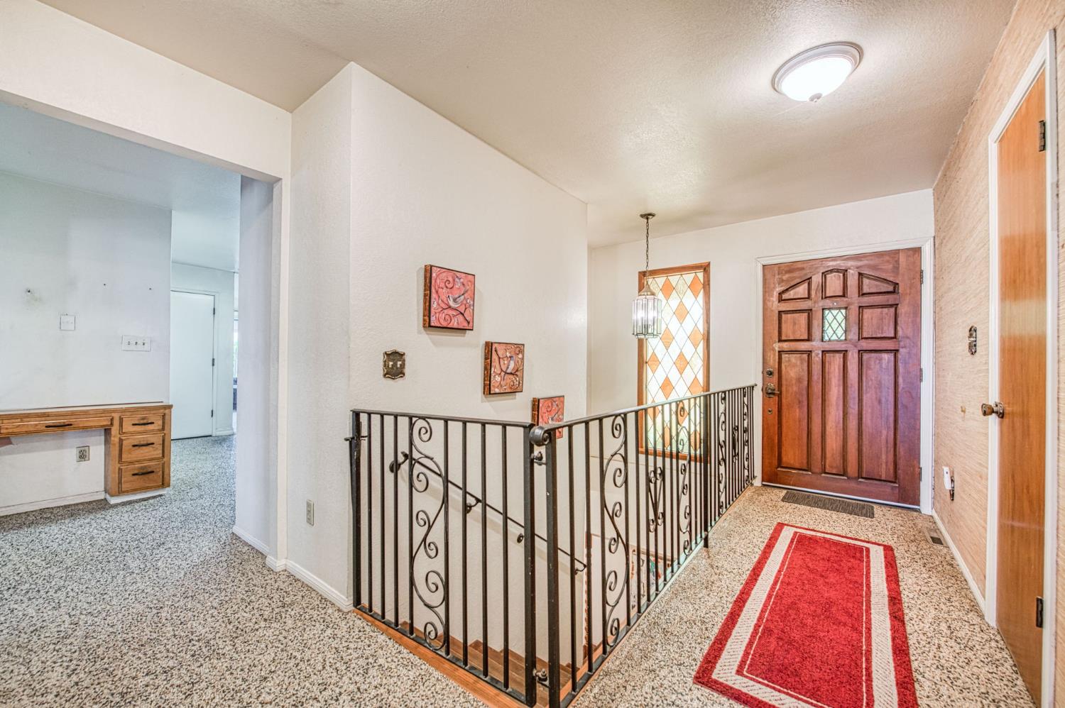 4565 W Dakota Ave, Fresno, CA 93722