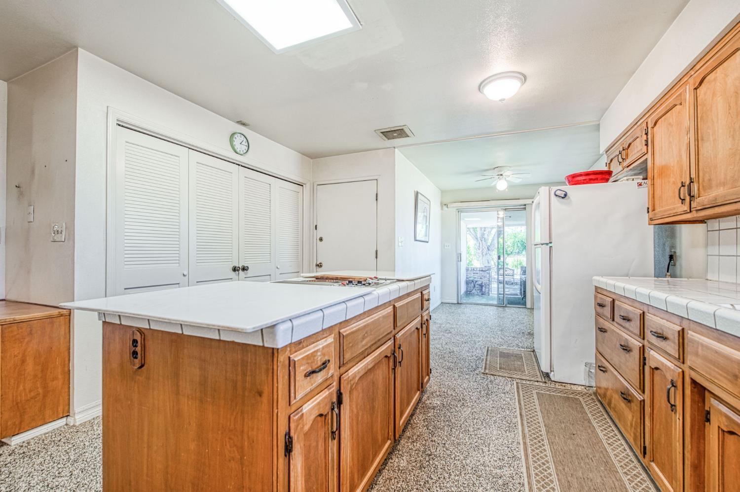 4565 W Dakota Ave, Fresno, CA 93722