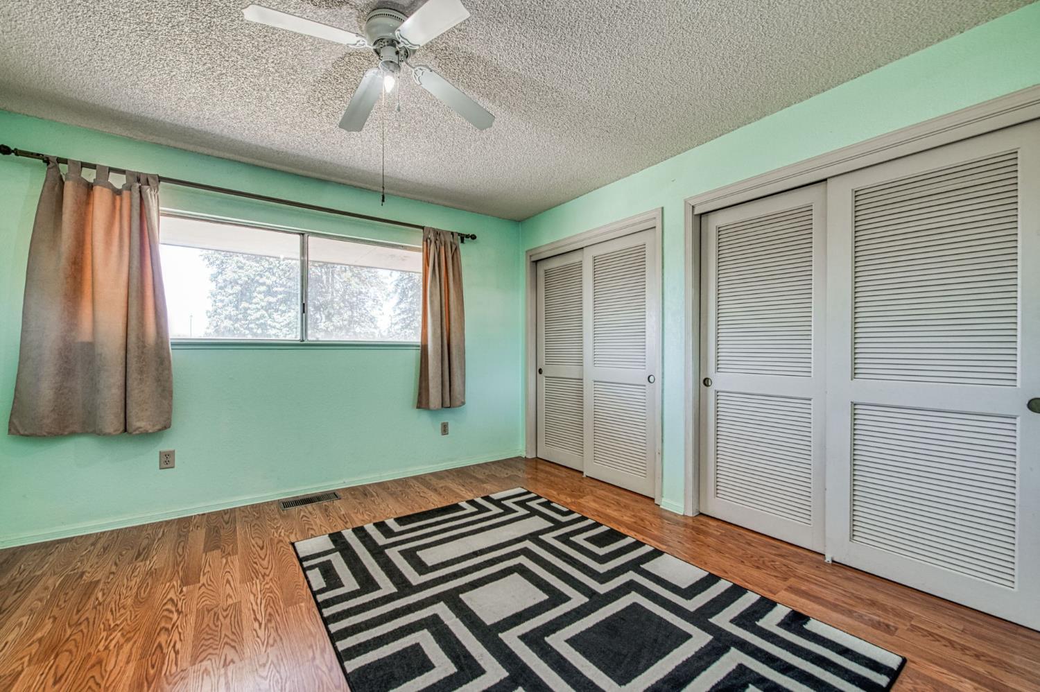4565 W Dakota Ave, Fresno, CA 93722