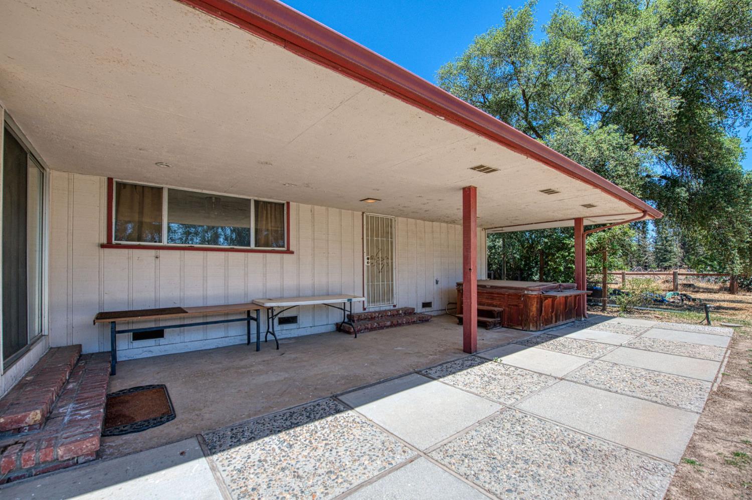 4565 W Dakota Ave, Fresno, CA 93722