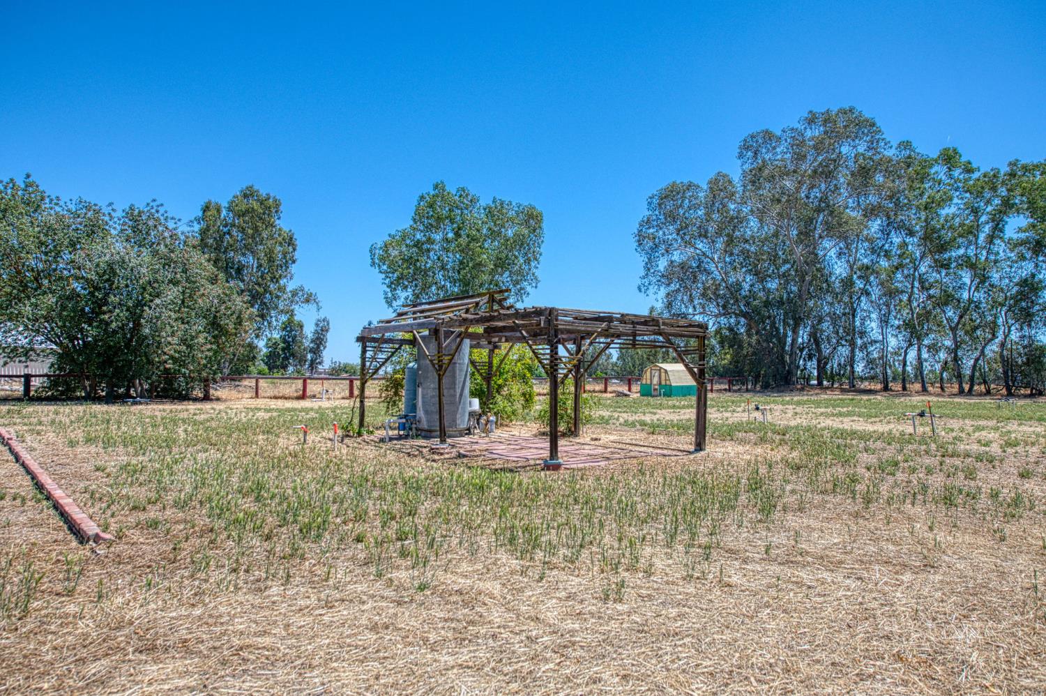 4565 W Dakota Ave, Fresno, CA 93722