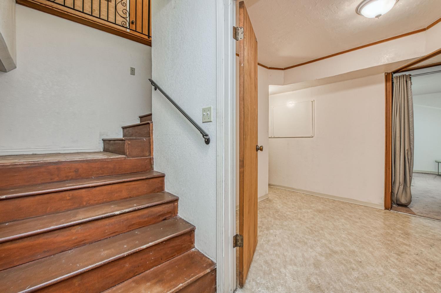 4565 W Dakota Ave, Fresno, CA 93722