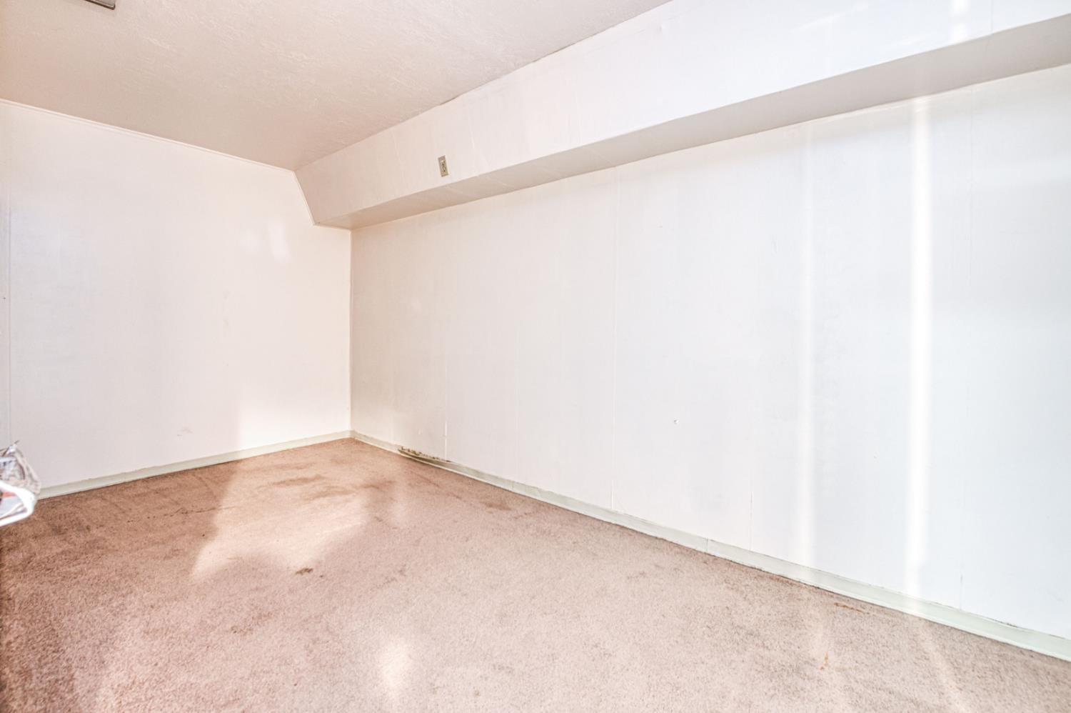 4565 W Dakota Ave, Fresno, CA 93722