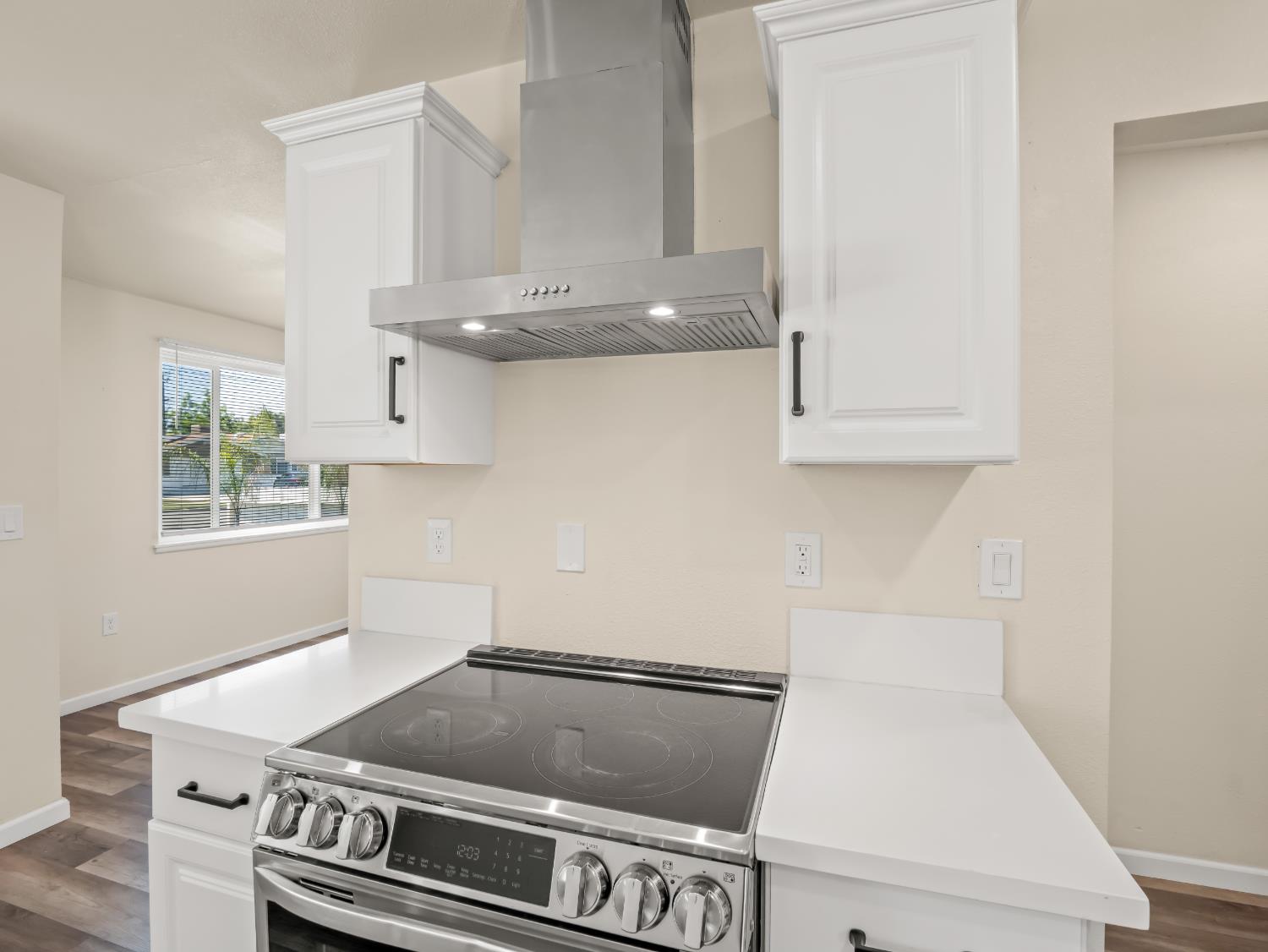 2409 E Holland Ave, Fresno, CA 93726