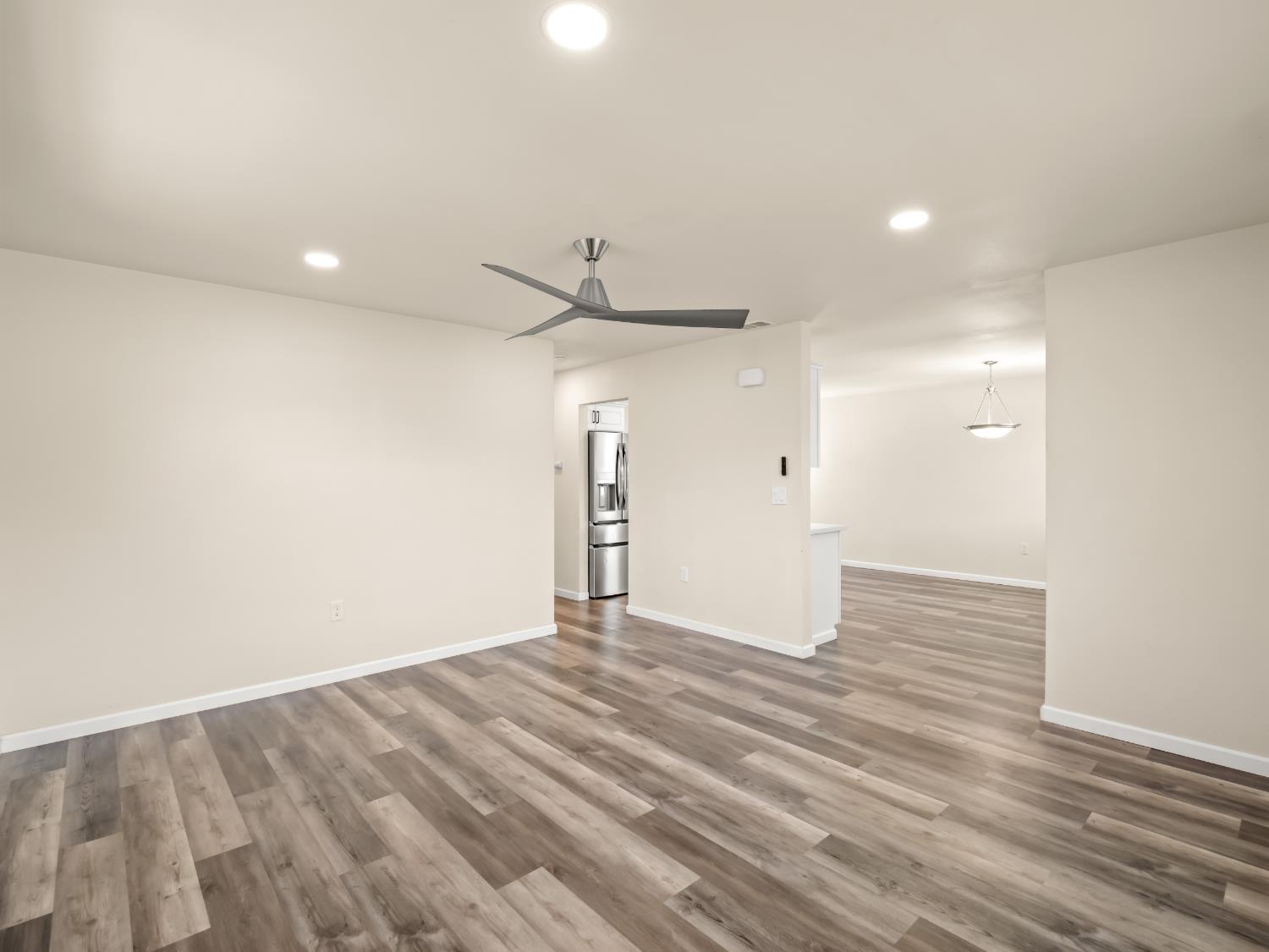 2409 E Holland Ave, Fresno, CA 93726