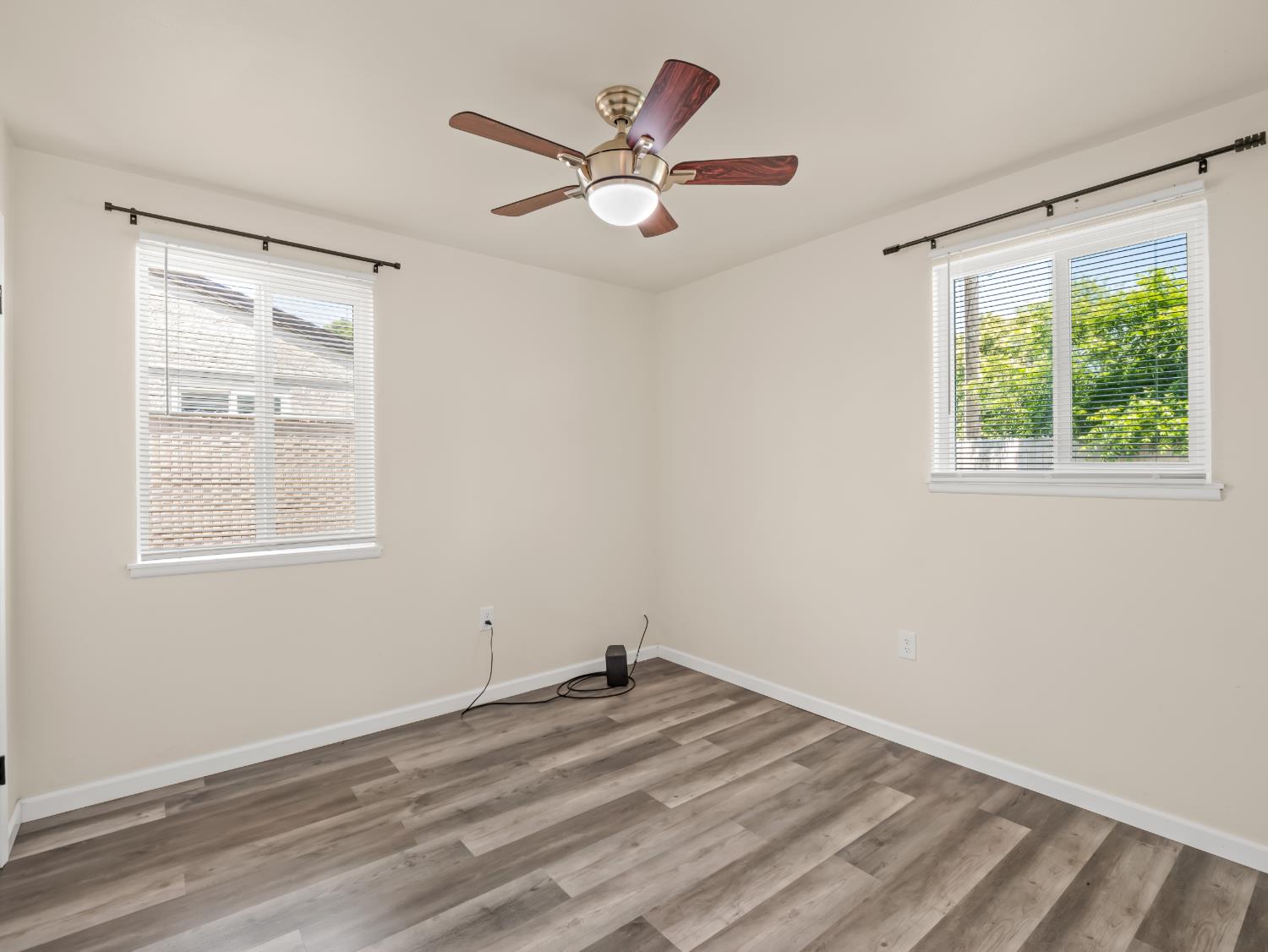 2409 E Holland Ave, Fresno, CA 93726