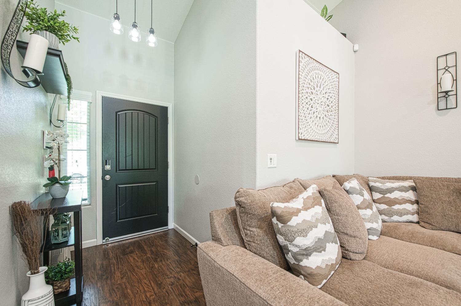 3095 N Pearwood, Fresno, CA 93727