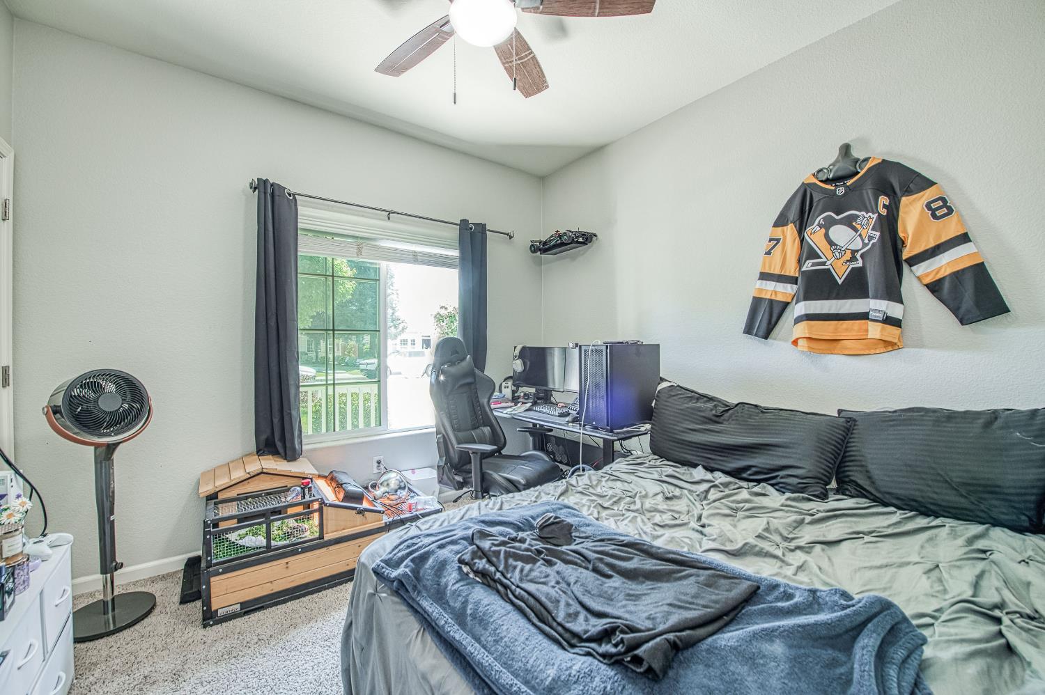 3095 N Pearwood, Fresno, CA 93727