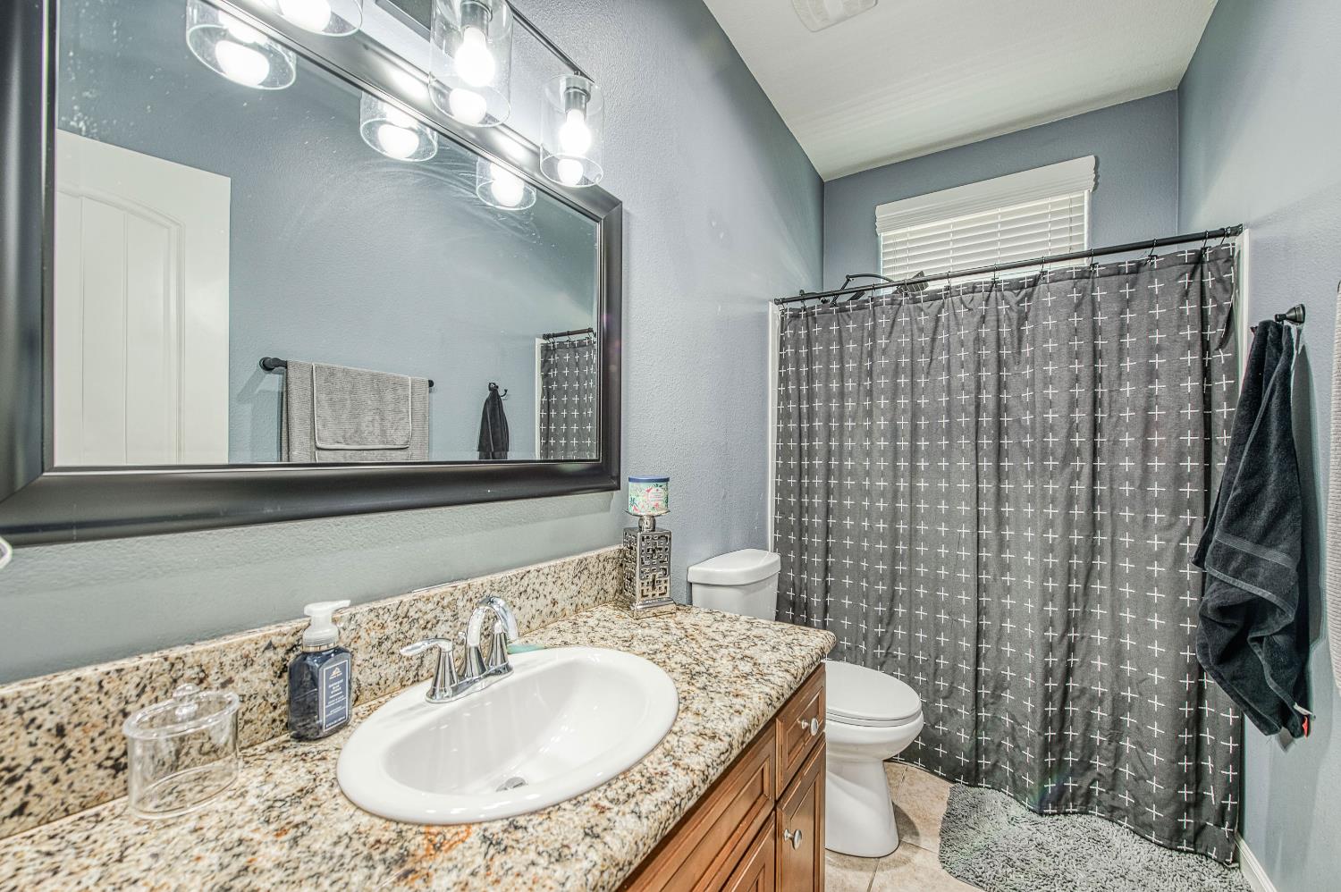 3095 N Pearwood, Fresno, CA 93727