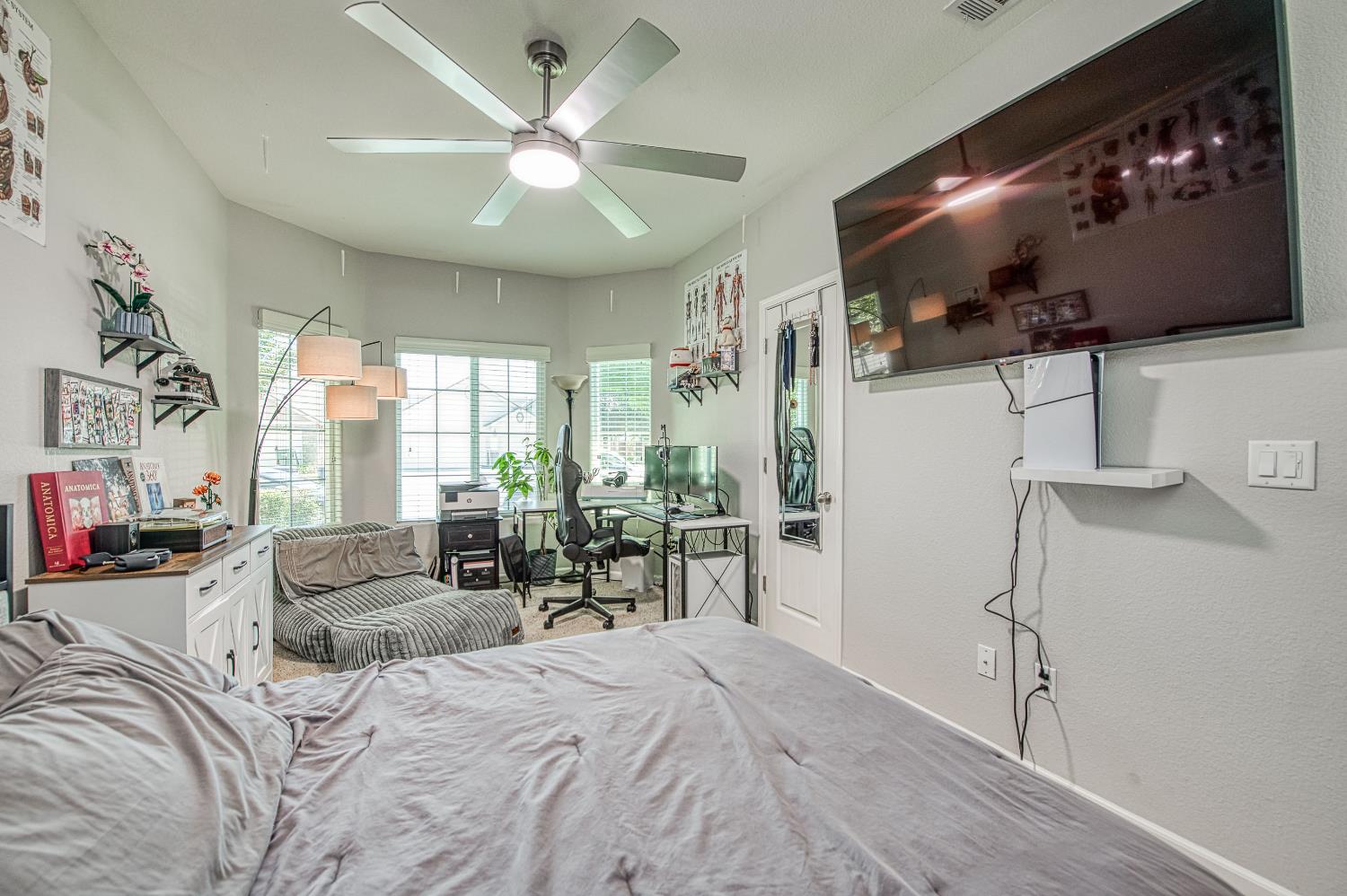 3095 N Pearwood, Fresno, CA 93727