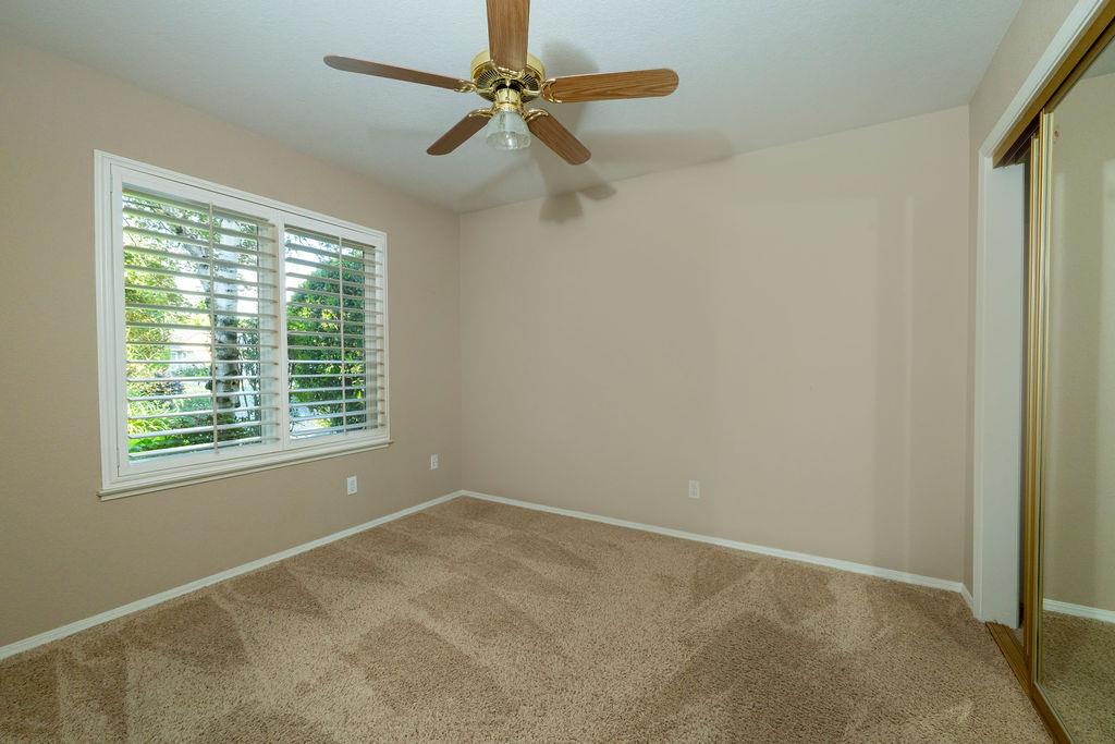 877 E Catalina Cir, Fresno, CA 93730