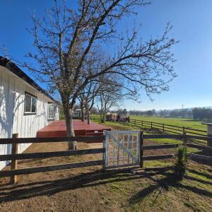 30536 George Smith Rd, Yokuts Valley, CA 93675