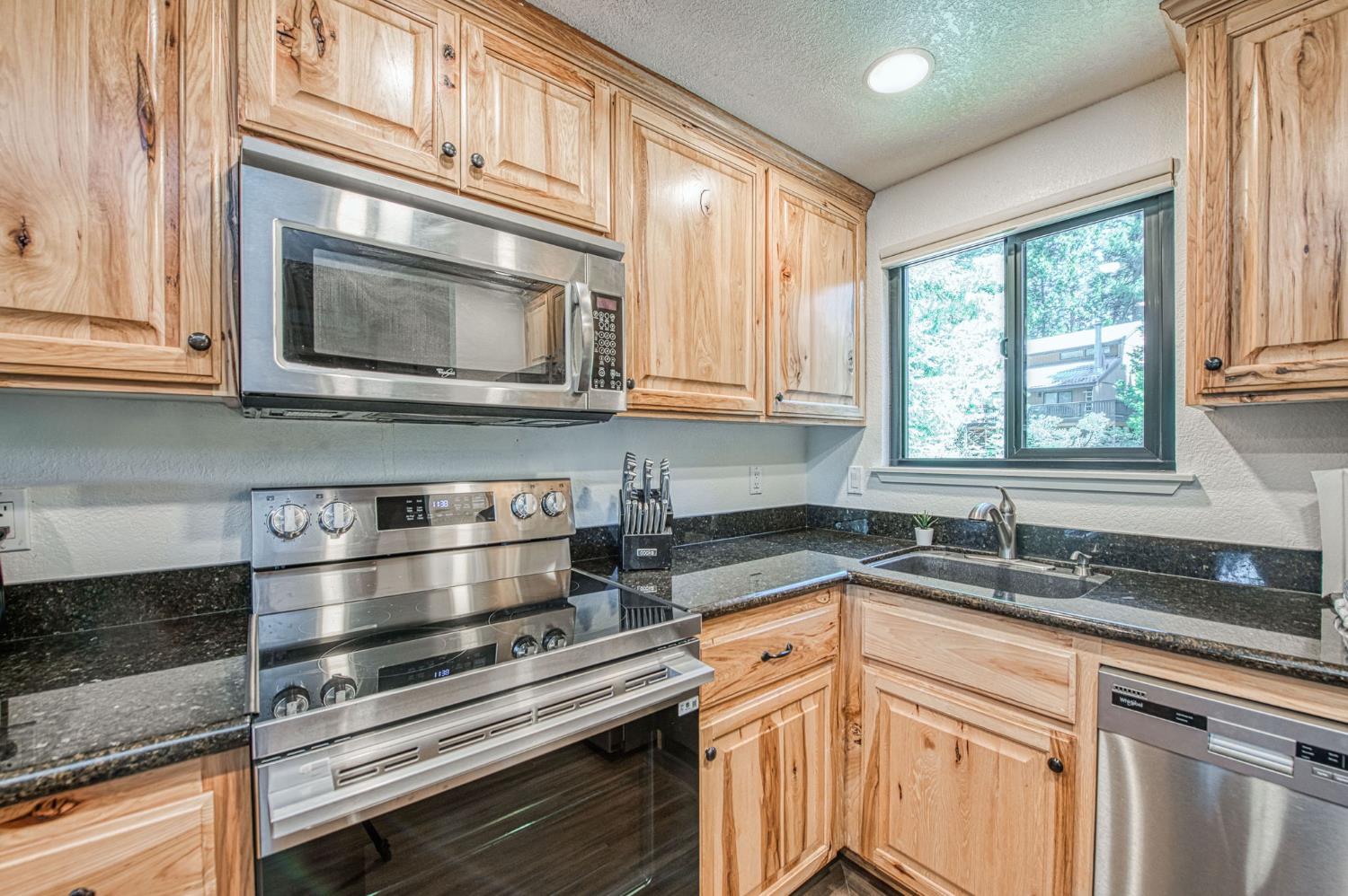 40794 Oakwoods Ln #97, Shaver Lake, CA 93664