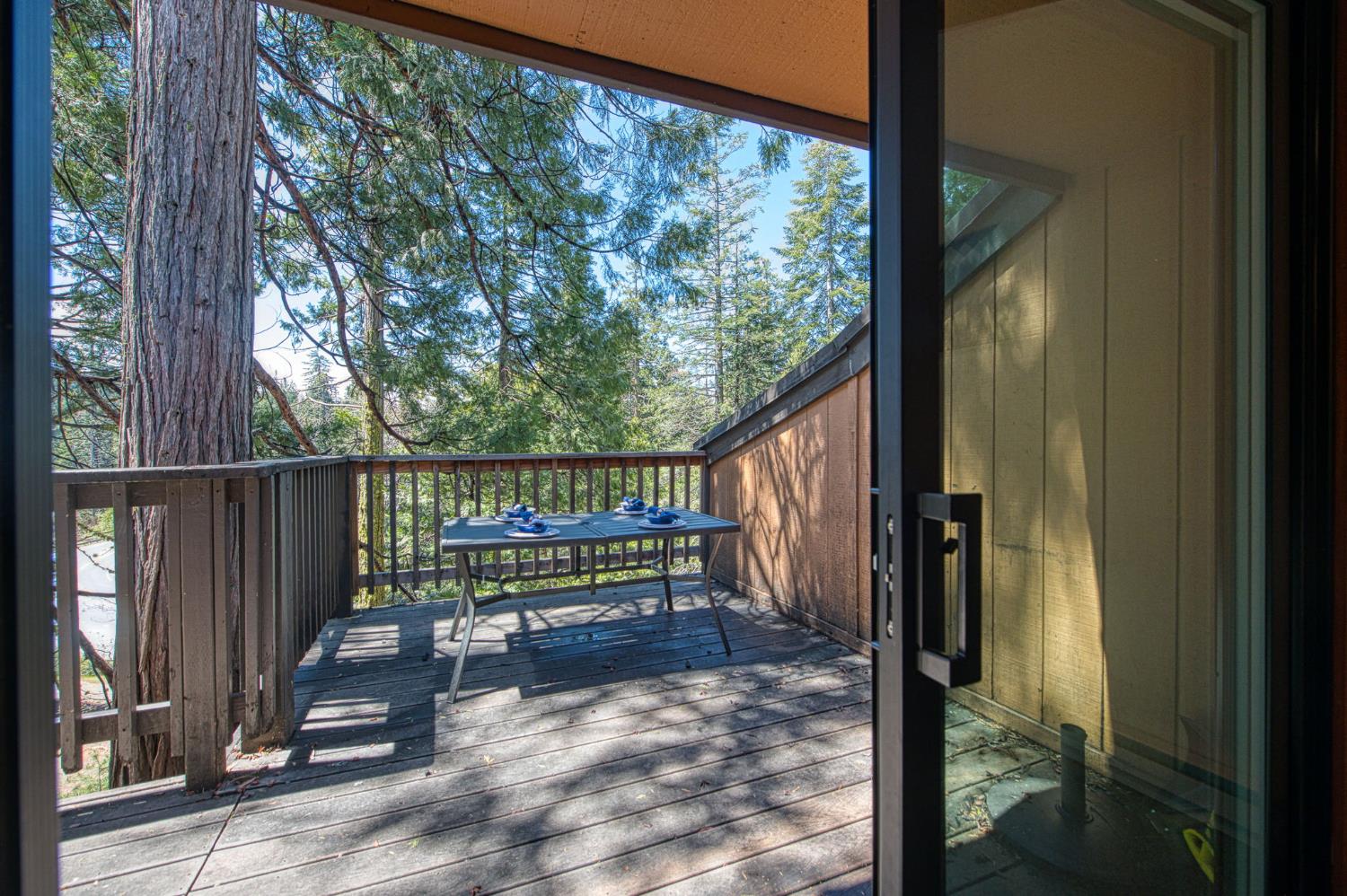 40794 Oakwoods Ln #97, Shaver Lake, CA 93664