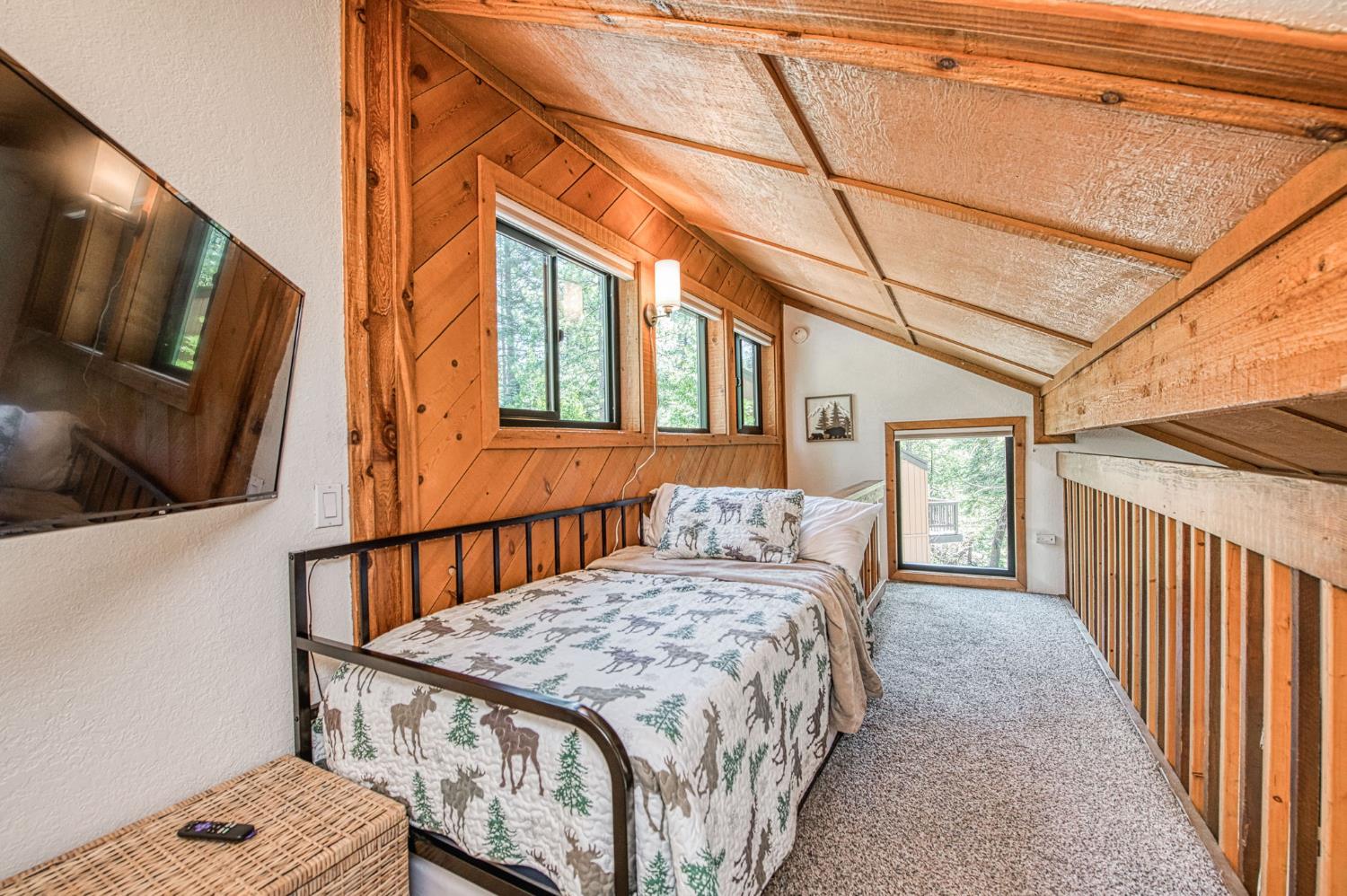 40794 Oakwoods Ln #97, Shaver Lake, CA 93664