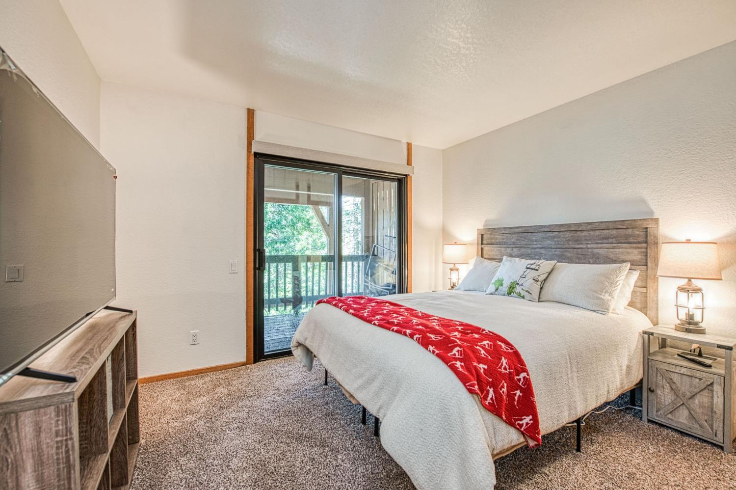 40794 Oakwoods Ln #97, Shaver Lake, CA 93664