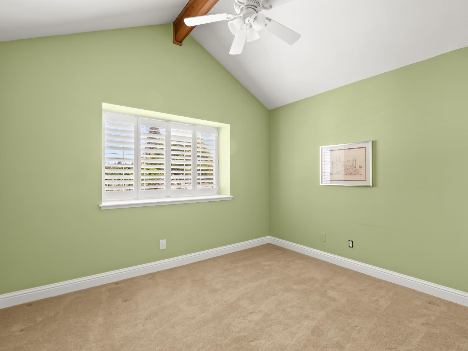 859 E Catalina Circle, Fresno, CA 93730