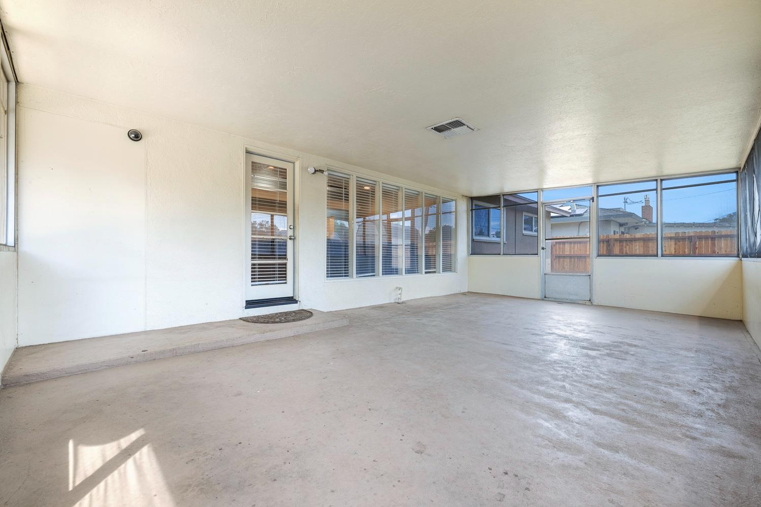 2834 N Boyd Ave, Fresno, CA 93703