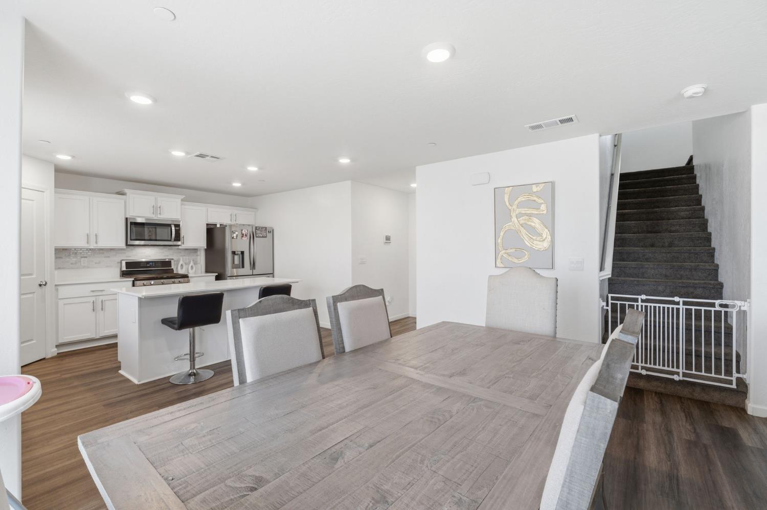 1541 Seneca Dr, Madera, CA 93637