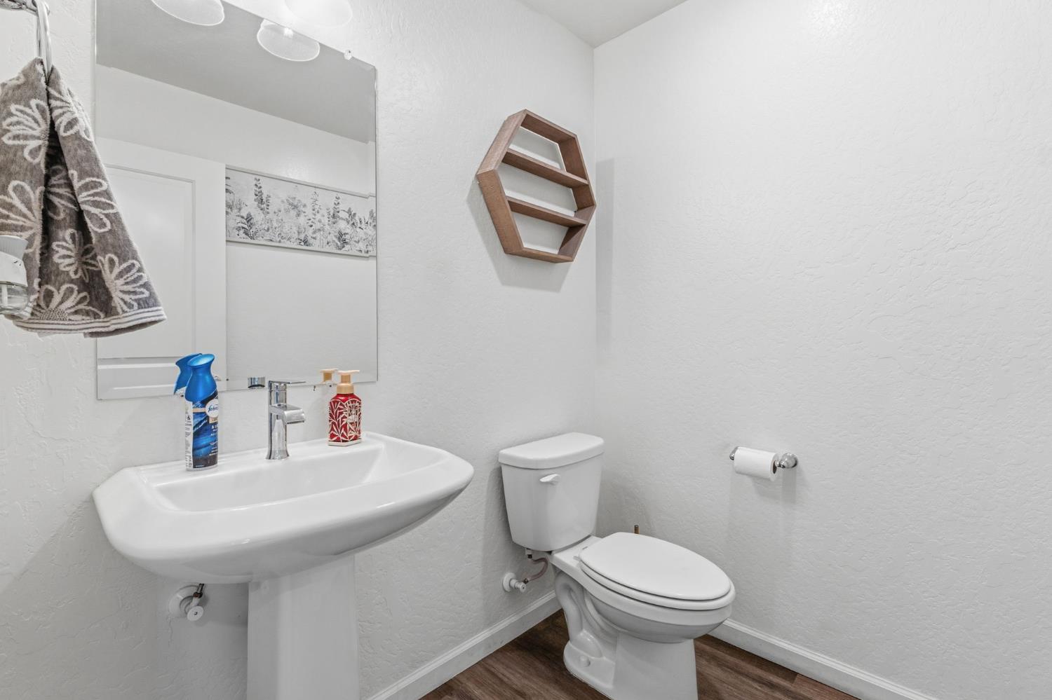 1541 Seneca Dr, Madera, CA 93637