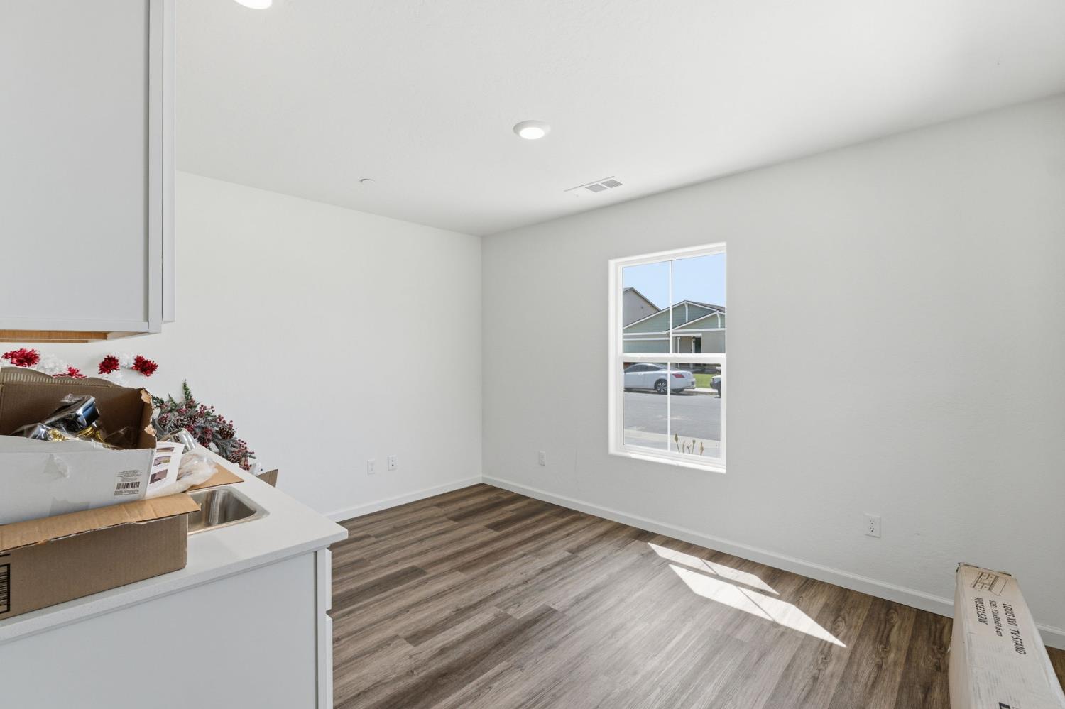1541 Seneca Dr, Madera, CA 93637