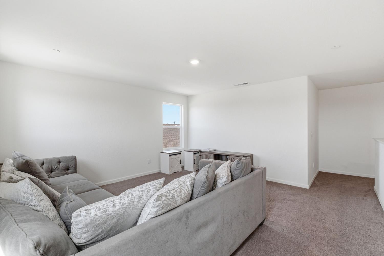 1541 Seneca Dr, Madera, CA 93637