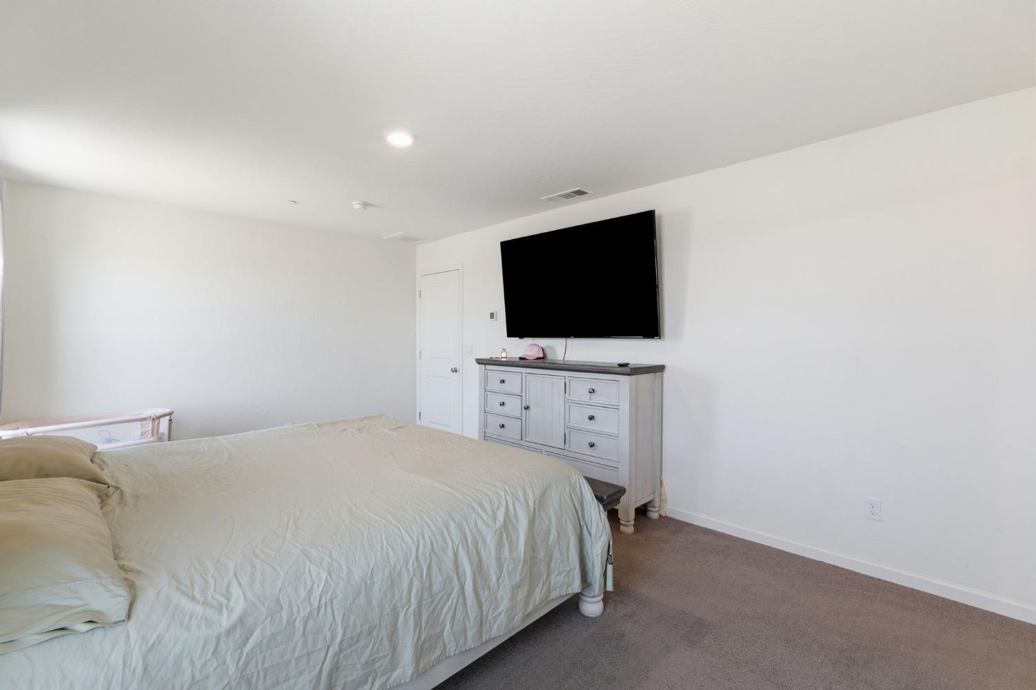 1541 Seneca Dr, Madera, CA 93637