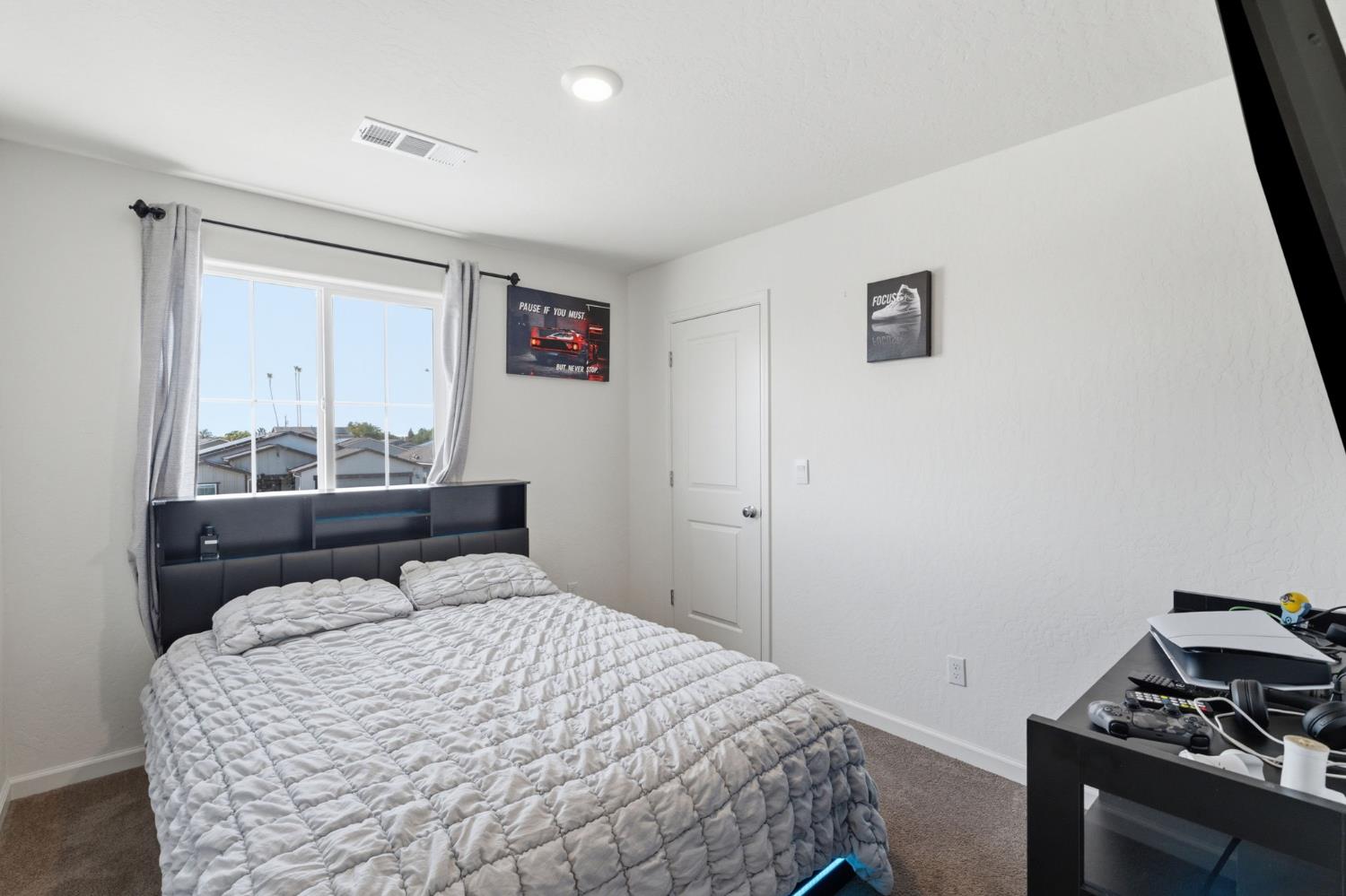 1541 Seneca Dr, Madera, CA 93637