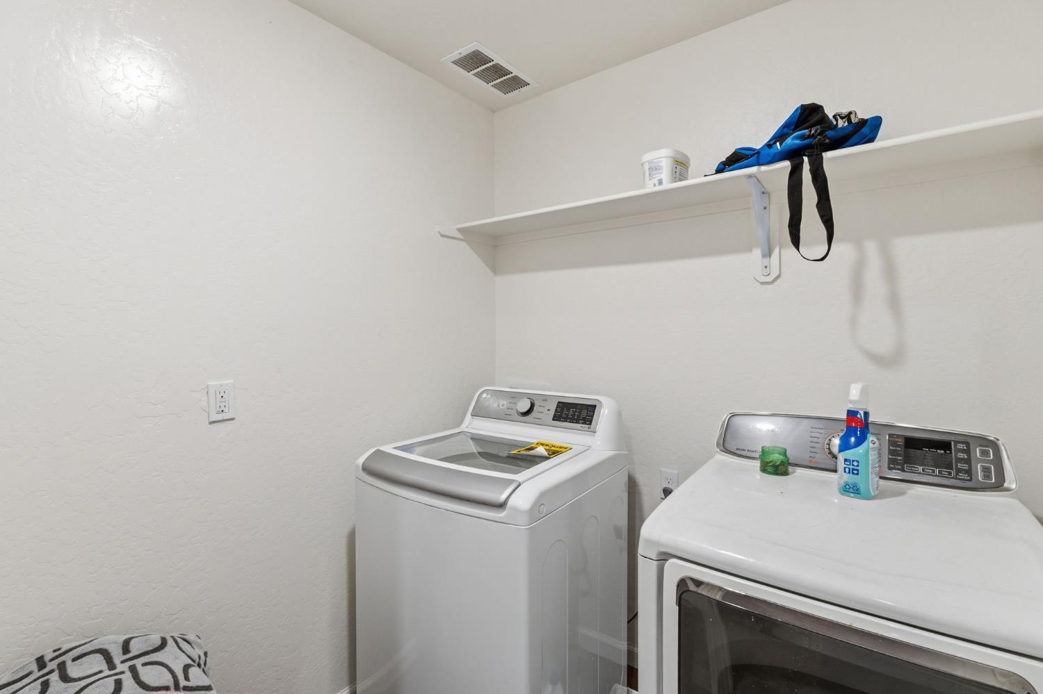 1541 Seneca Dr, Madera, CA 93637