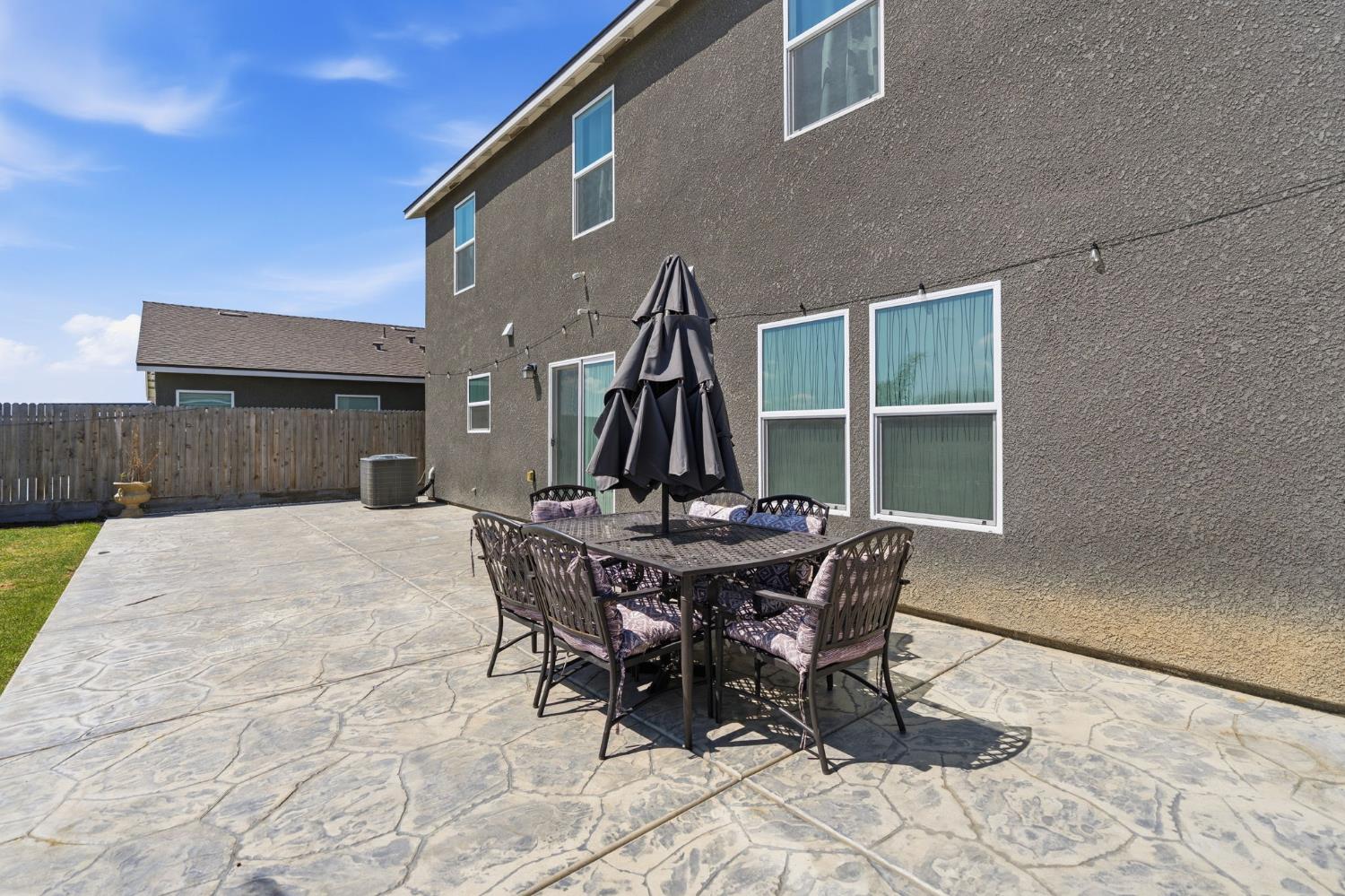 1541 Seneca Dr, Madera, CA 93637
