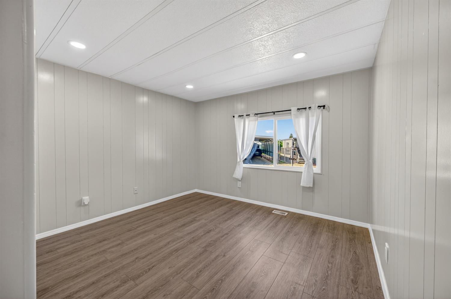 371 Bethel #55, Sanger, CA 93657