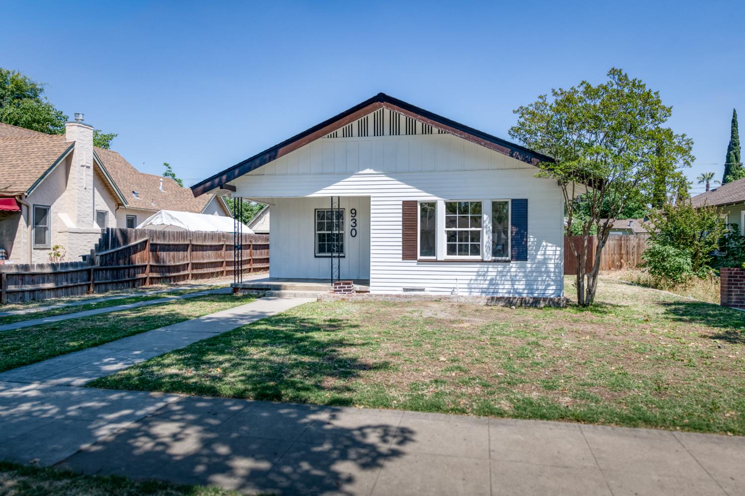 930 N Arthur Ave, Fresno, CA 93728