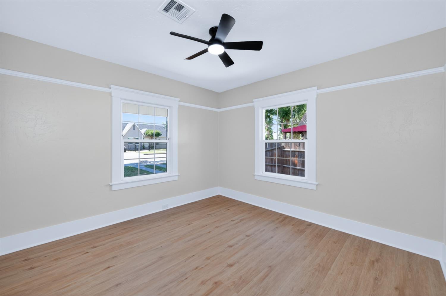 930 N Arthur Ave, Fresno, CA 93728