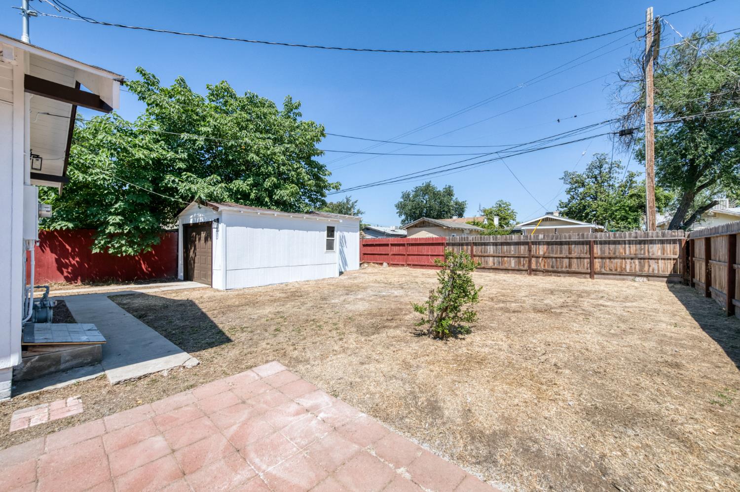 930 N Arthur Ave, Fresno, CA 93728